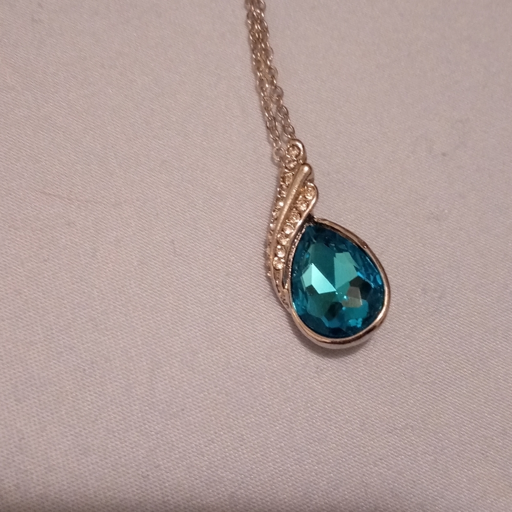 Necklace - Picture 2 of 2